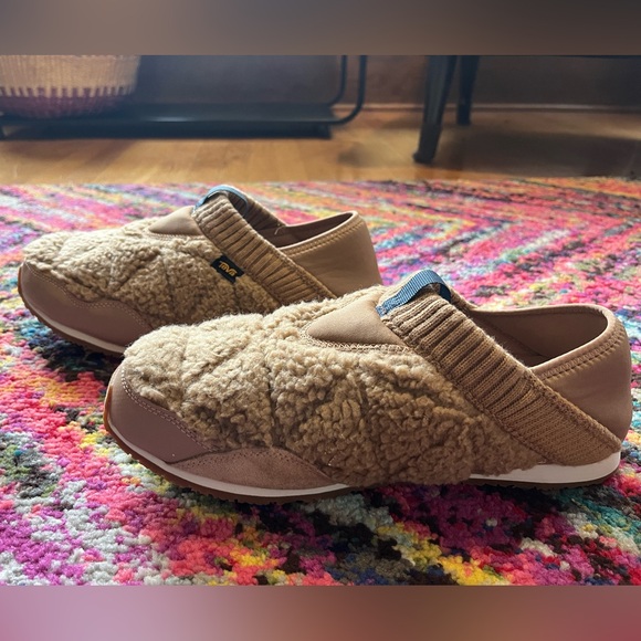 NWOT Teva ReEmber Convertible Shoe/Slipper - Picture 2 of 7